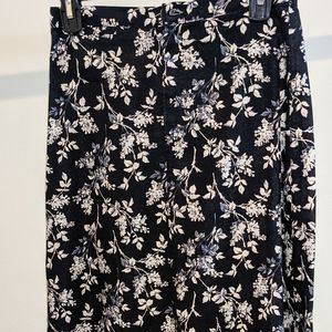 LIZ CLAIBORNE FLORAL MIDI SKIRT